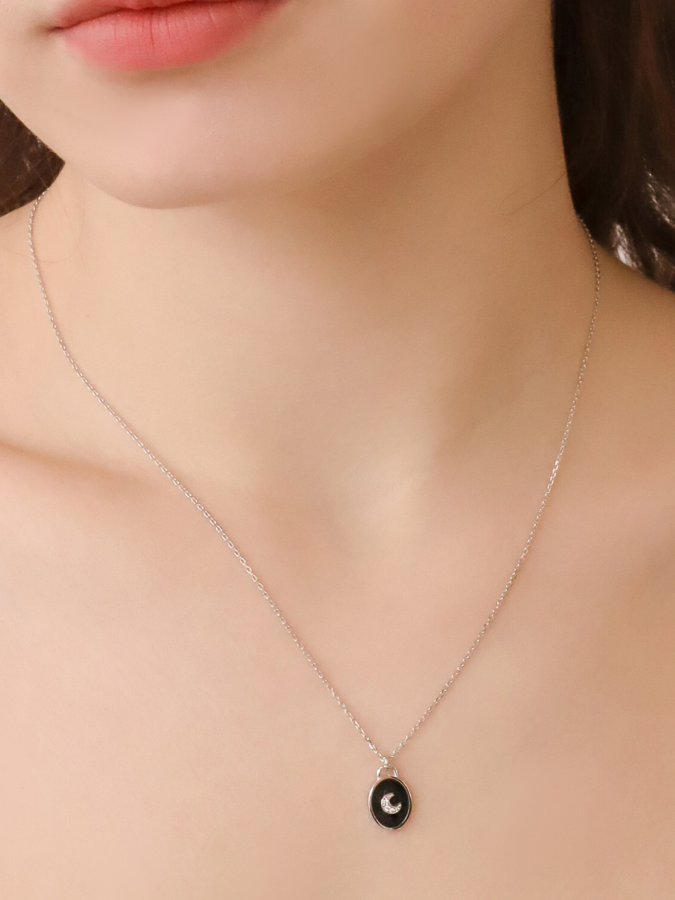 [5차 입고][bts 진 뉴이스트 JR 착용] noir luna necklace